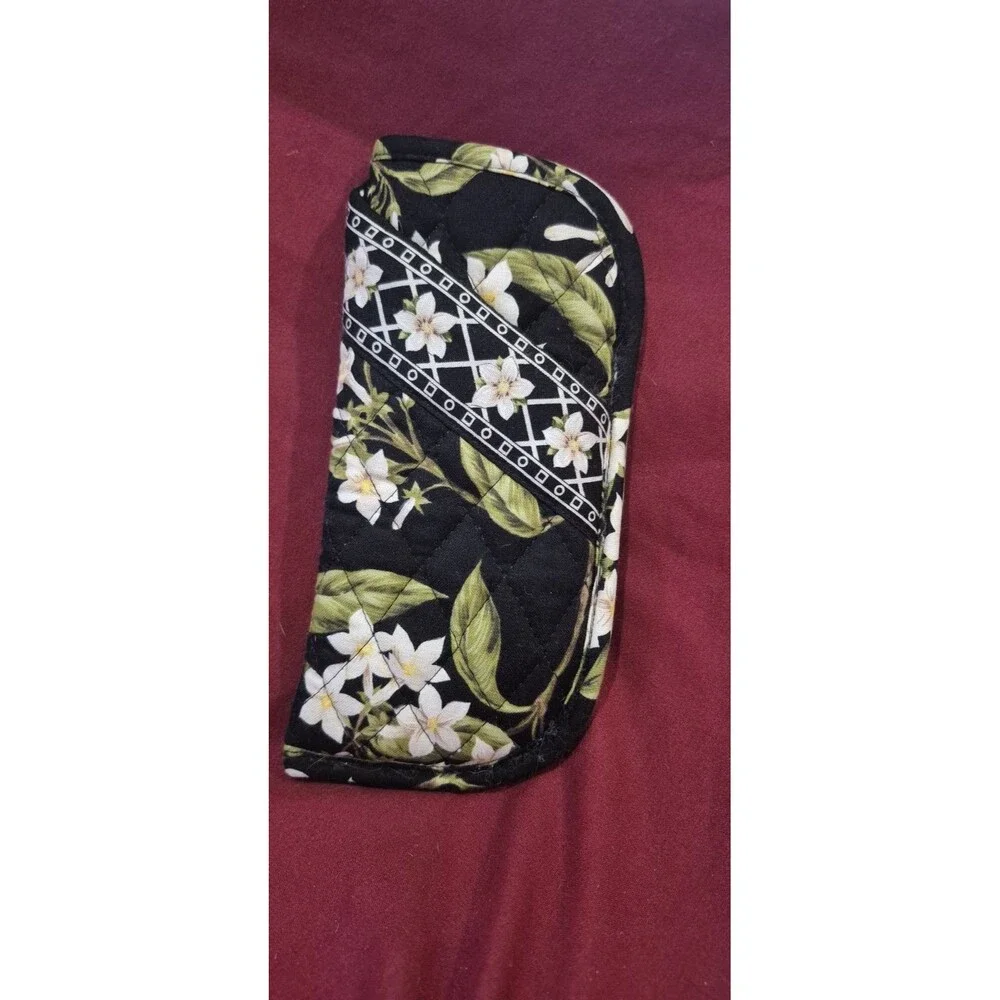 NWOT Vera Bradley Jasmine Glasses Case Quilted Floral Never Used Glasses EUC